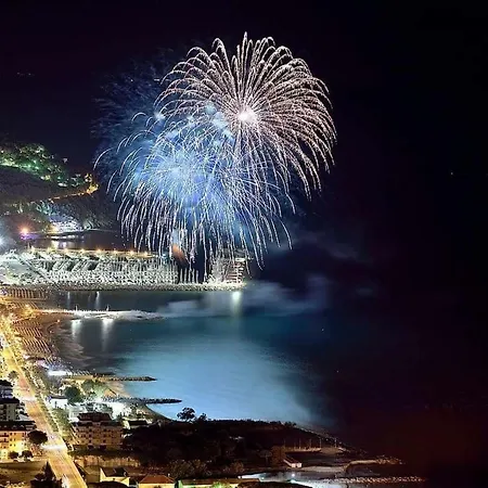 Abbronzatissima Marina dʼAndora